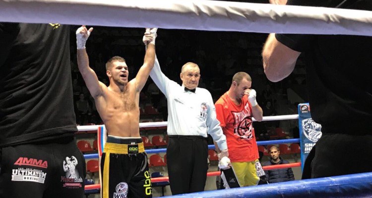 Евгений Терентьев одержал победу в тяжелейшем бою